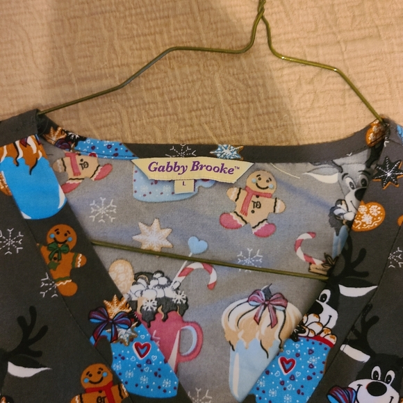 Reindeer, gingerbread men, coffee, Christmas scrub top - Picture 2 of 2
